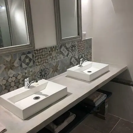 Studio Saulnier Apartment Paris